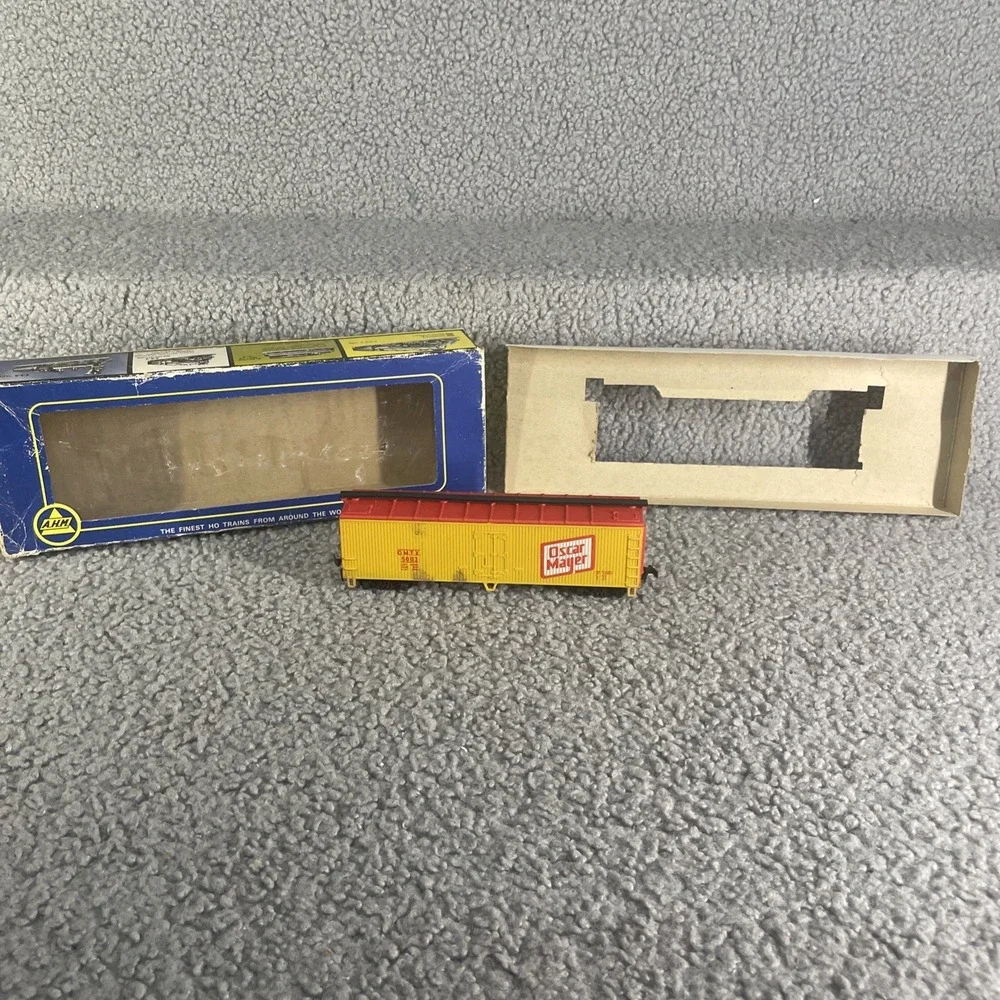 VINTAGE AHM HO GAUGE ‎ OSCAR MEYER wood reefer